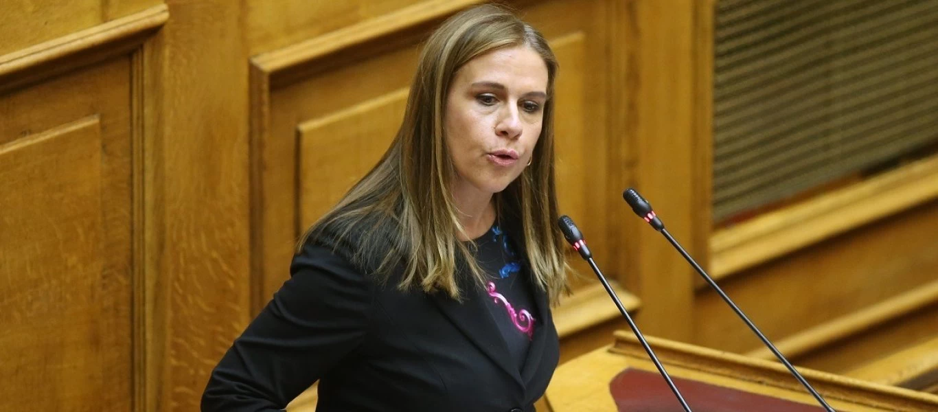 «Τρομοκρατεί» η Ε.Ράπτη: «Όπου υπήρξε συνωστισμός θα δούμε και αντίστοιχες νοσηλείες»